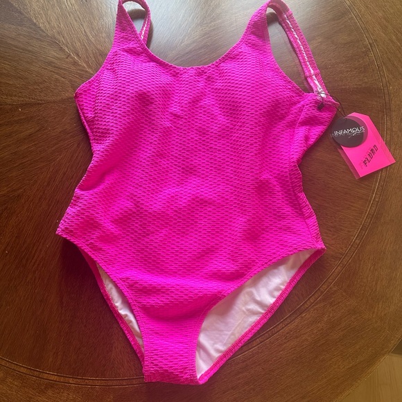 Infamous Swim Candace One Piece - Picture 4 of 8